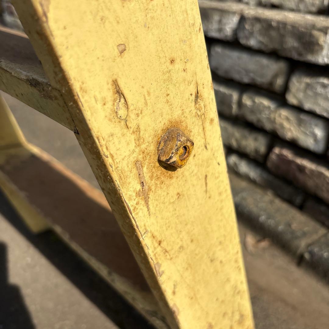 ステップラダー　アンティーク　飾り棚