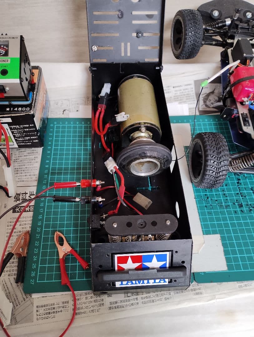 始動・稼働確認済み、京商製２速式エンジン ラジコンカー 本体と付属品