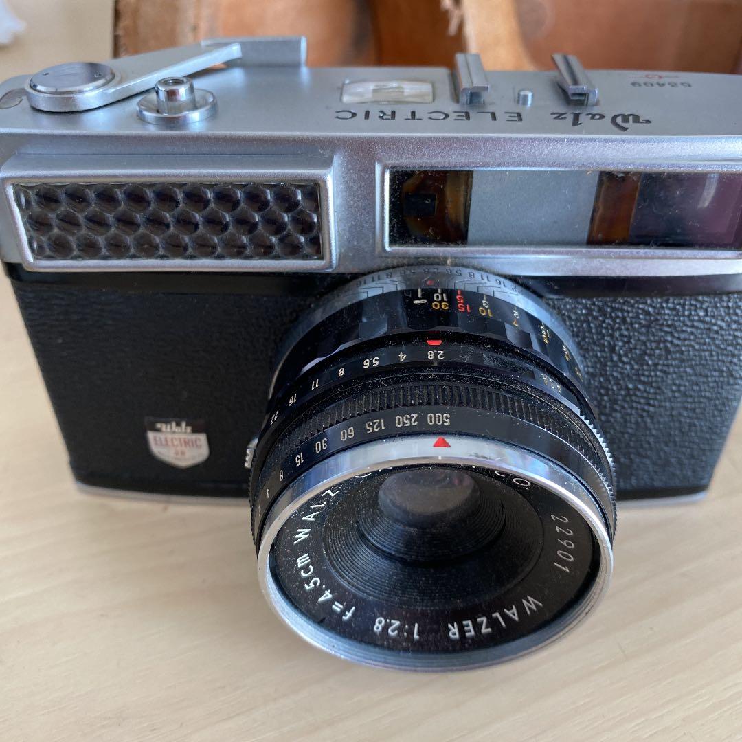 年代物のフイルムカメラ