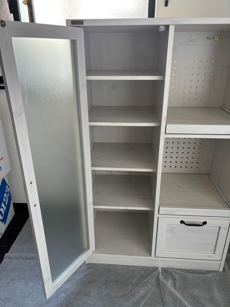 【値下げしました！】佐藤産業　キッチンボード　レンジボード　レンジ台　食器棚　白