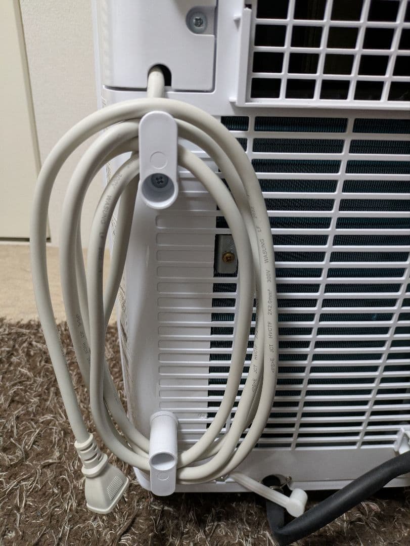 トヨトミ　スポットエアコン　6〜9畳移動式　 ホワイト　2022年製