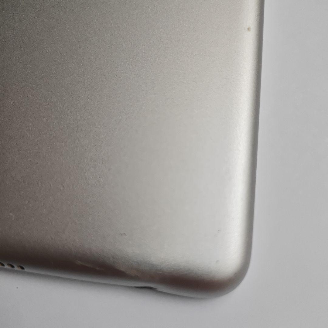 ホワイト iPad 標準サイズ 本体