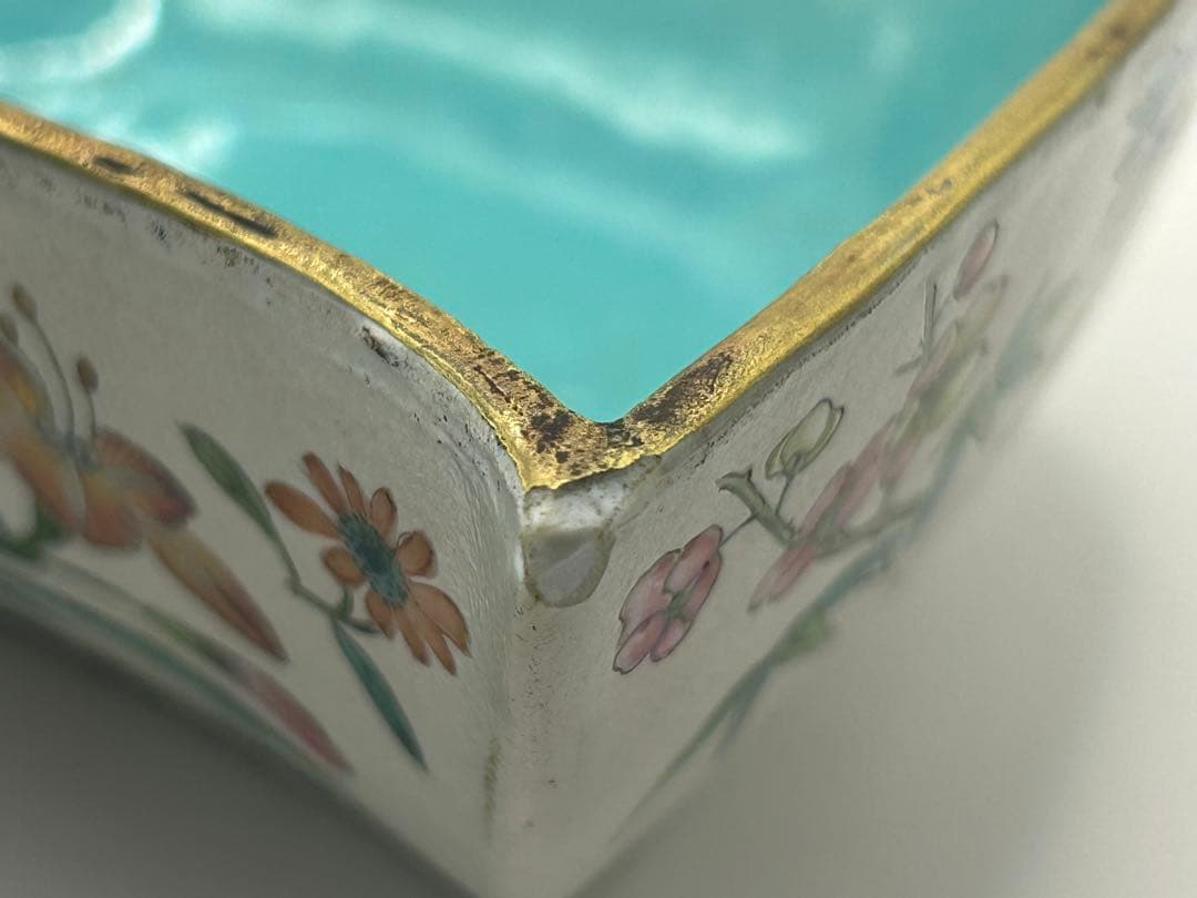 中国　清時代　官窯　大清嘉慶年製　粉彩花卉胡蝶紋馬蹄型碗　送料込み0927