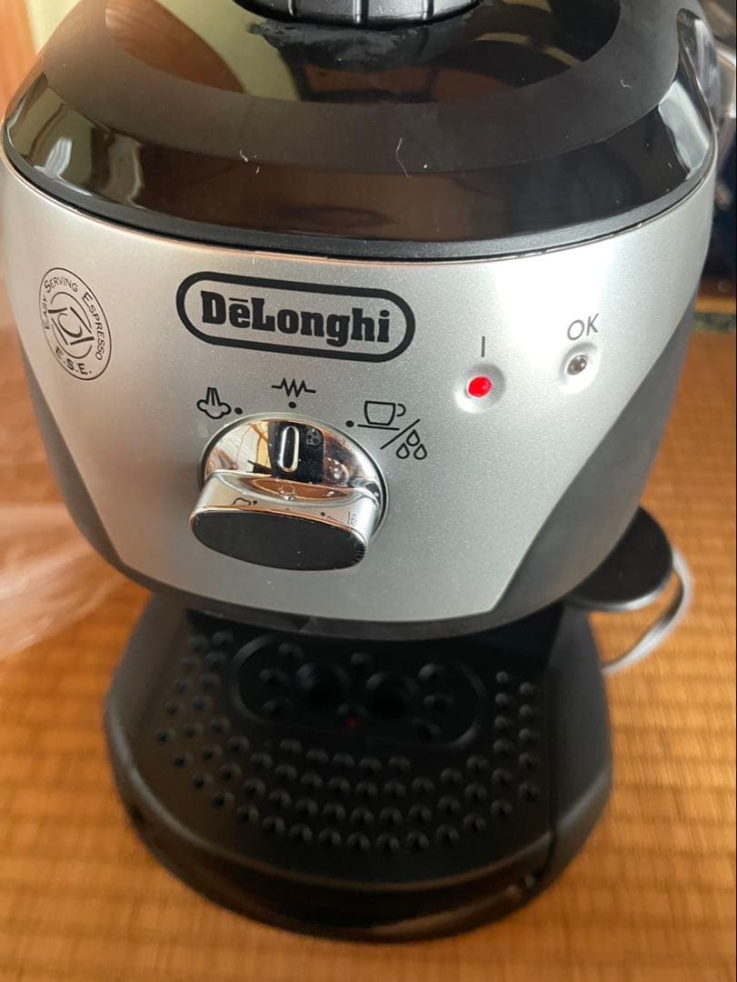 【新品未使用品】DeLonghi エスプレッソ・カプチーノメーカーEC221B