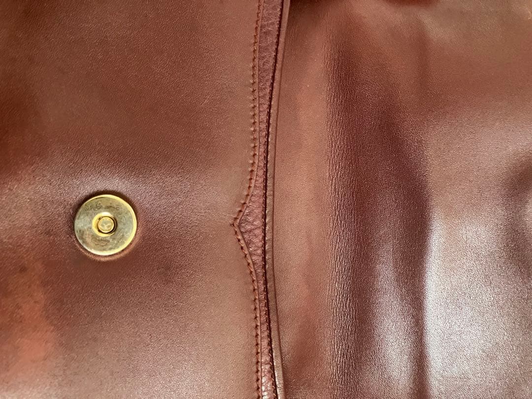 Cartier カルティエ　ショルダーバッグ　ポシェット　レザー　ボルドー