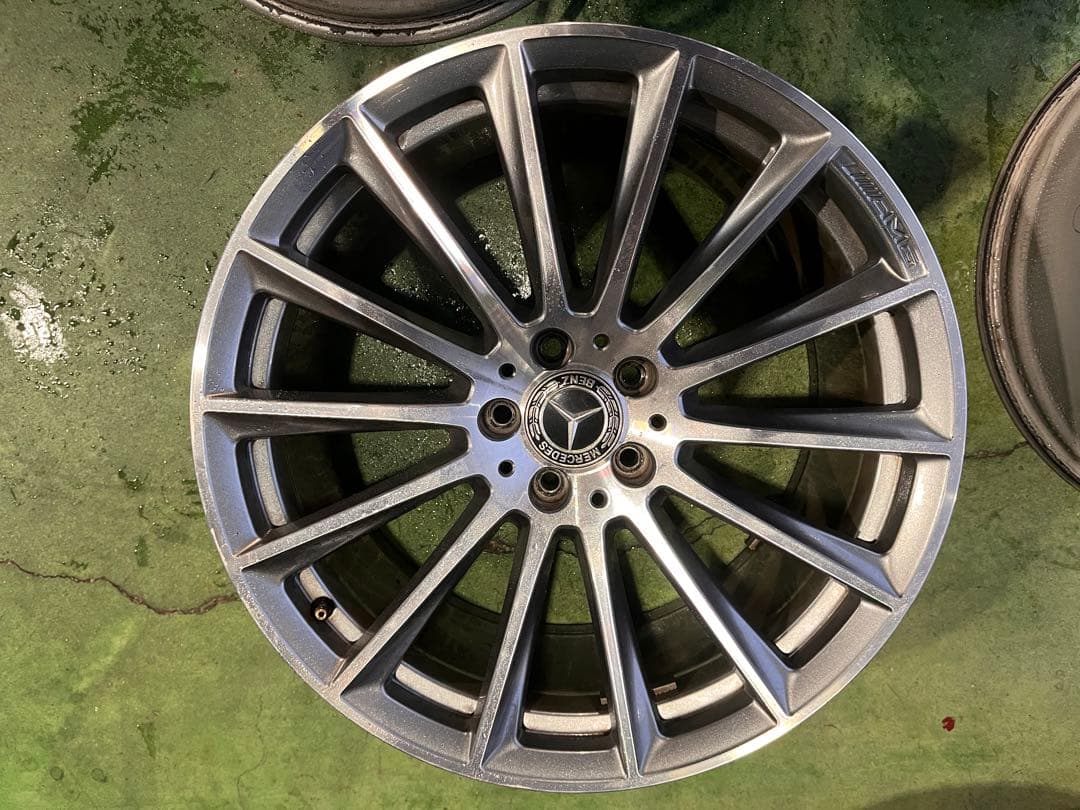 メルセデスベンツ　SクラスAMG純正ホイール　20インチ