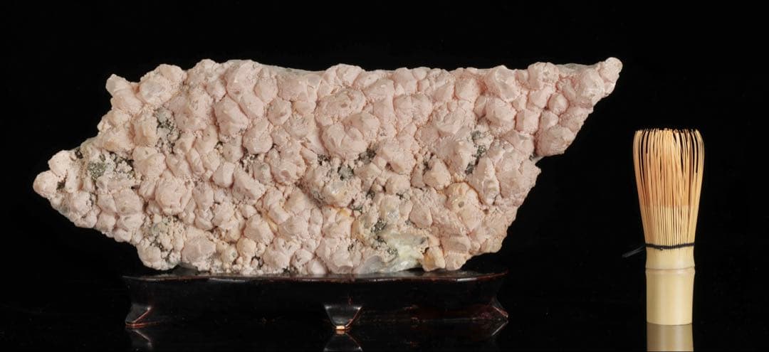 国産 菱マンガン鉱 インカローズ 黄鉄鉱 天然石 5kg 台座付 鉱物 鑑賞石