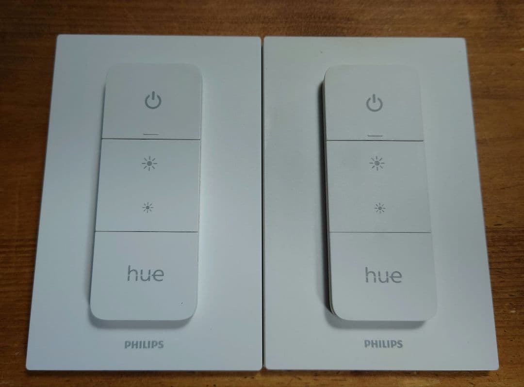 Philips Hue LEDバーライト×2＆ブリッジ×1＆ディマースイッチ×2