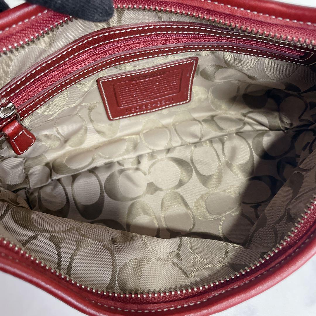 新品同様✨COACH アクセサリーポーチ ホーボー レッド 肩掛け オールレザー