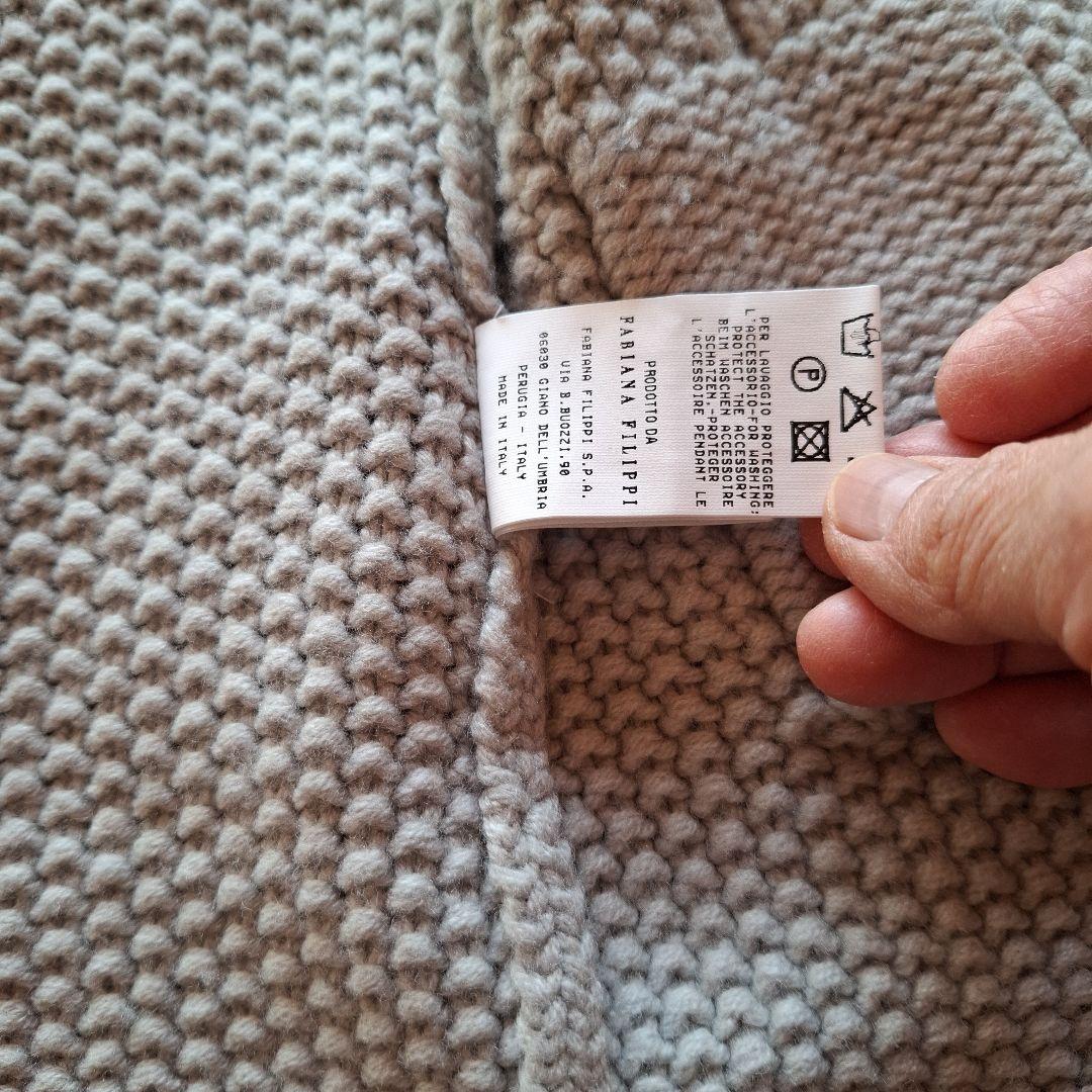 ファビアナのニットジャケット