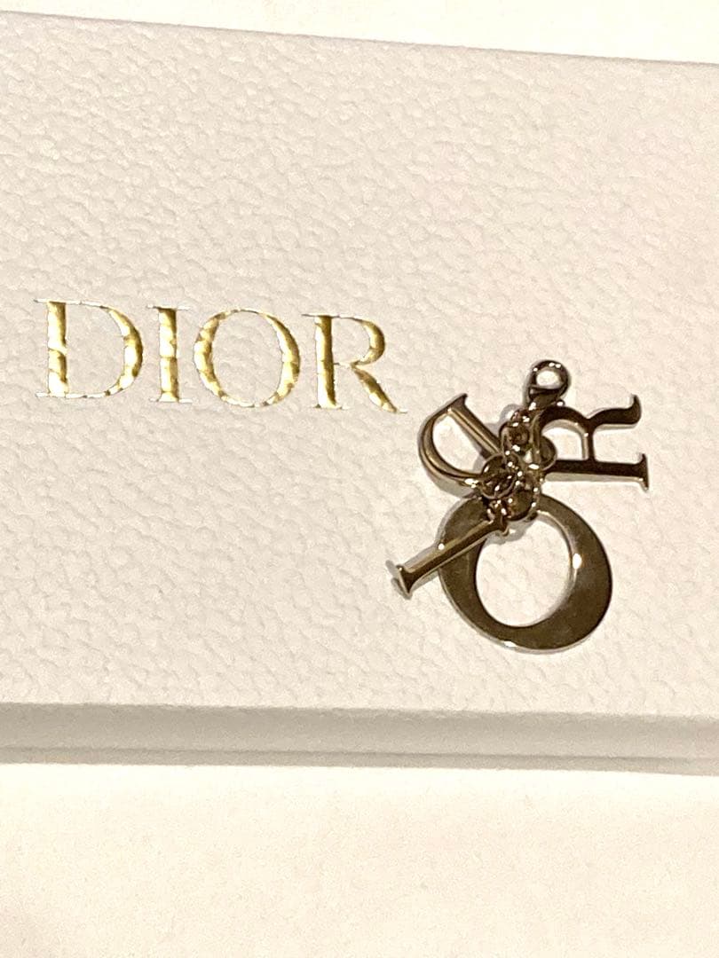 【新品同様】昨年1月購入LadyDiorVoyageur 長財布ラムスキン正規品