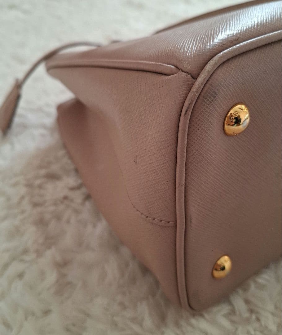 PRADAサフィアーノショルダーバッグ