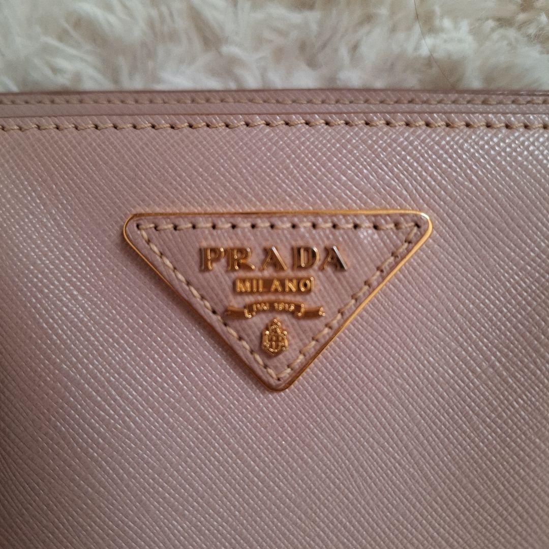 PRADAサフィアーノショルダーバッグ