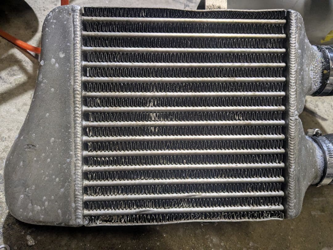 希少！トラスト　インタークーラー　60パイ