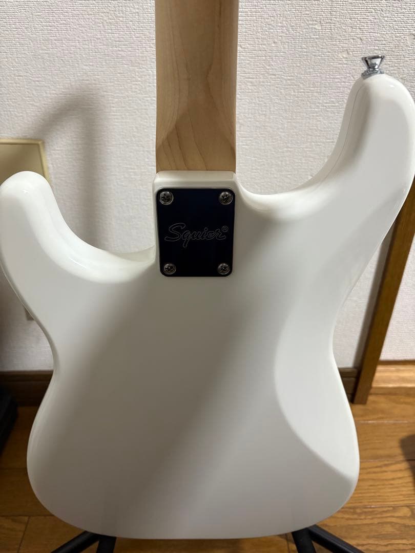 Squier Stratocaster ホワイト 本体・ソフトケース
