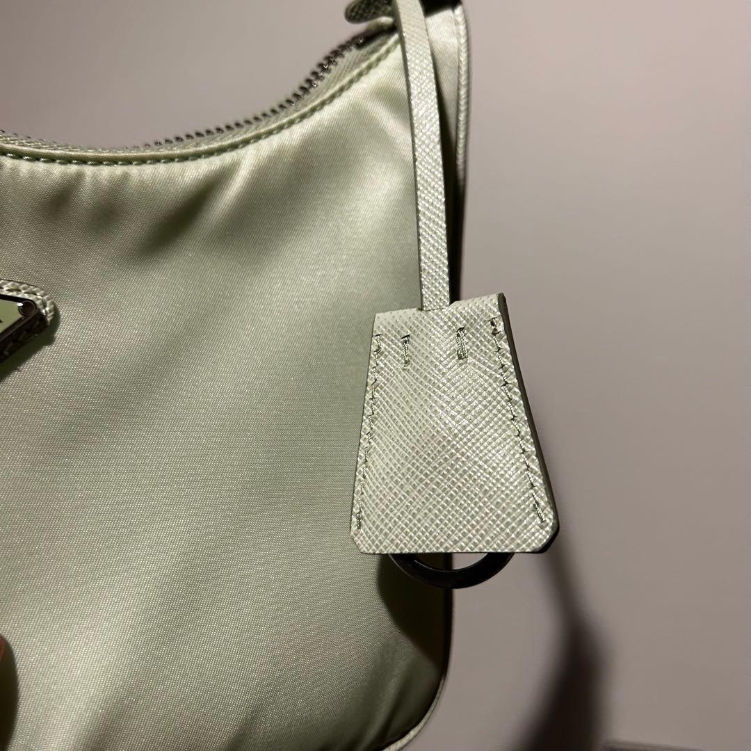 【美品】PRADA プラダ RE-EDITION 2005 ナイロンハンドバッグ