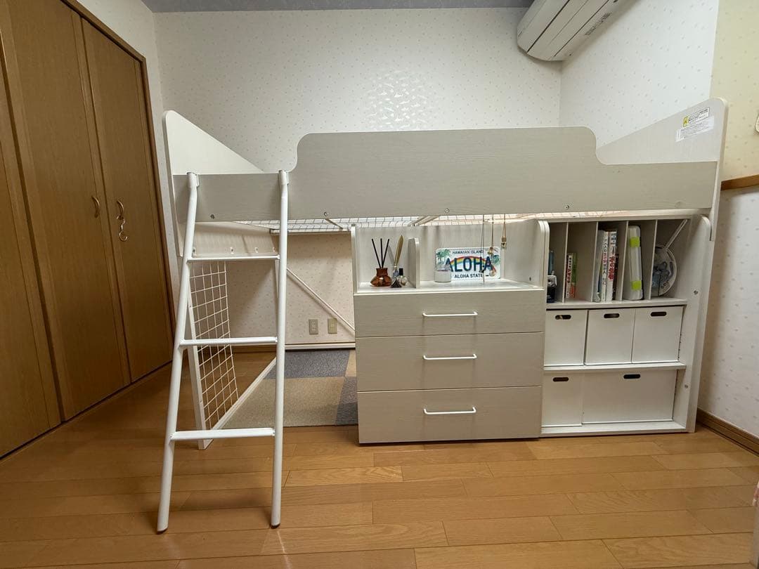 ロフトベッド・デスク付きホワイト 勉強机&椅子