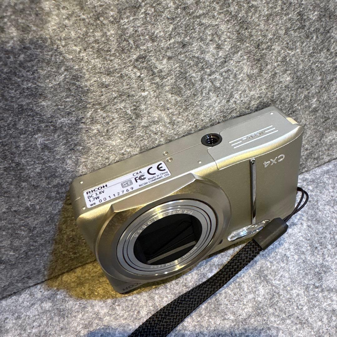 【美品】RICOH CX4 シルバー コンパクトデジタルカメラ